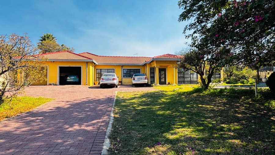 4 Bedroom Property for Sale in Tulisa Park Gauteng