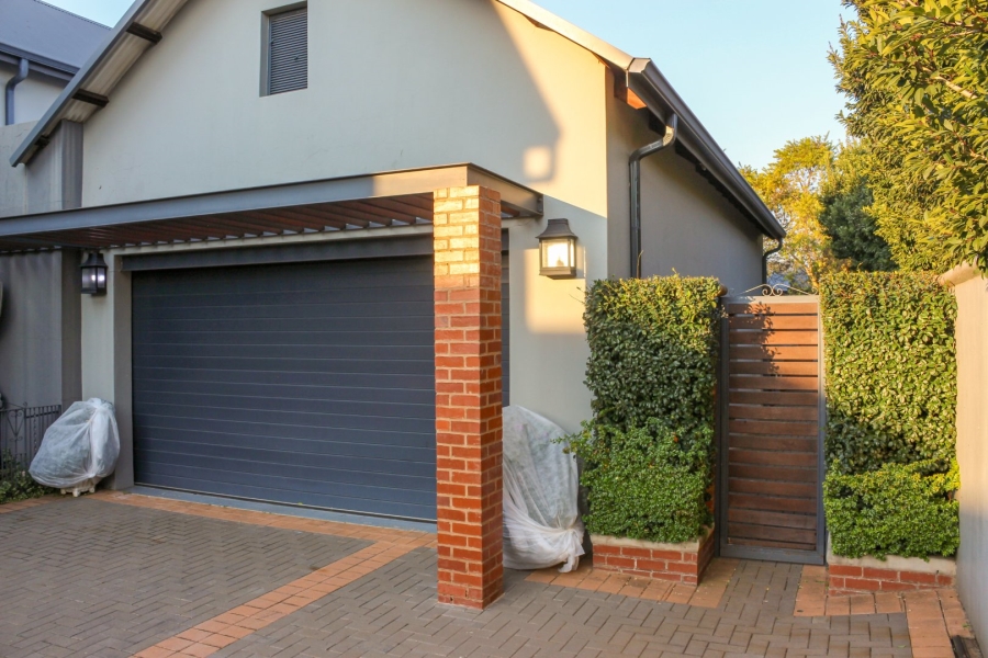 5 Bedroom Property for Sale in Southdowns Estate Gauteng