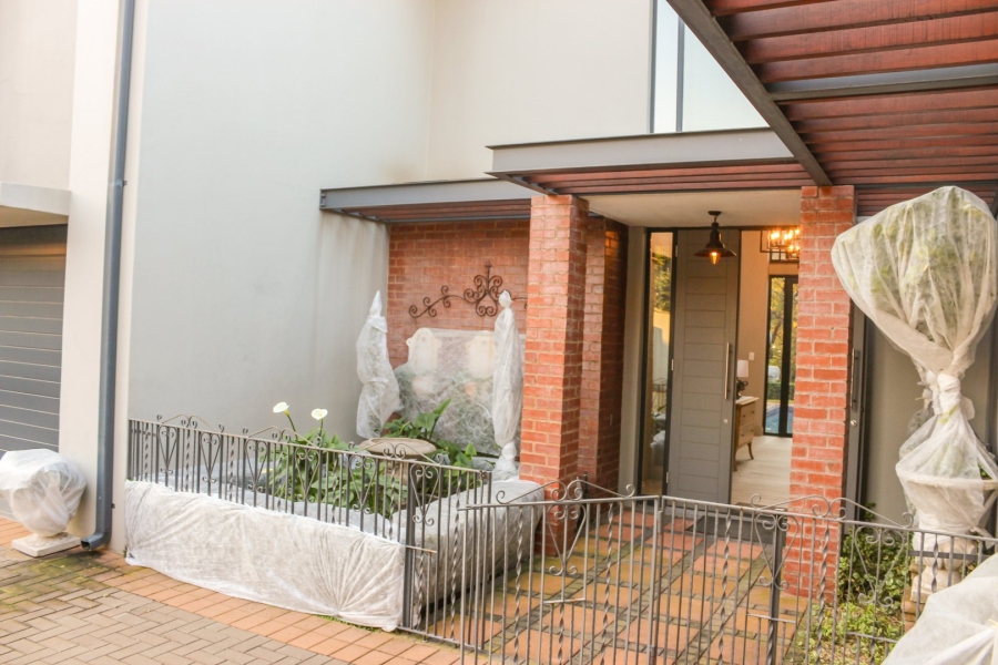5 Bedroom Property for Sale in Southdowns Estate Gauteng