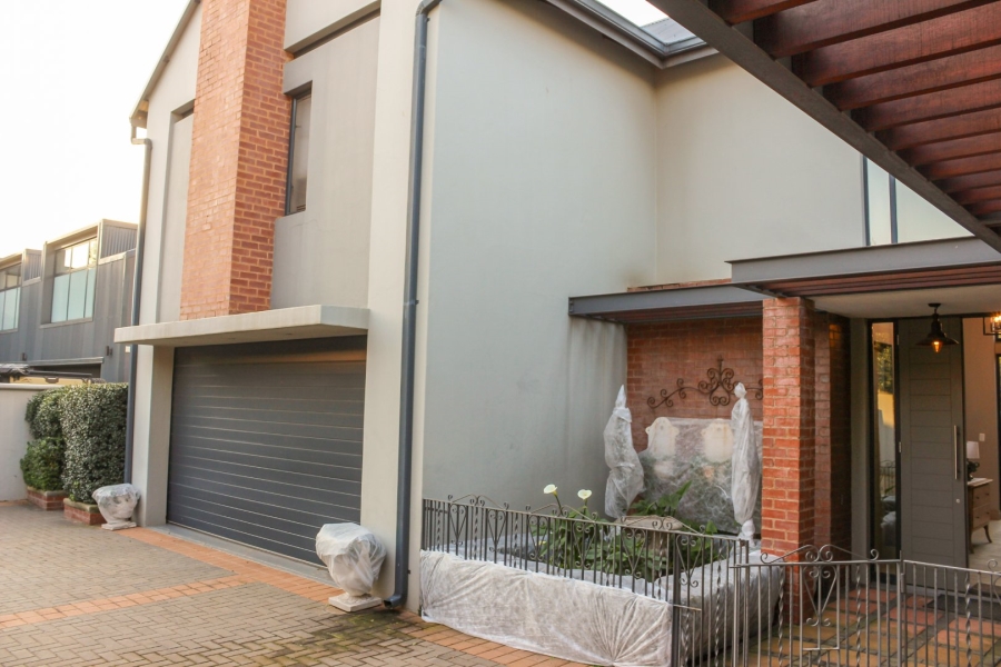 5 Bedroom Property for Sale in Southdowns Estate Gauteng