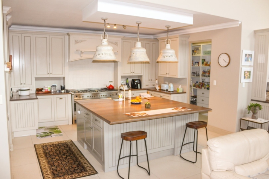 5 Bedroom Property for Sale in Southdowns Estate Gauteng