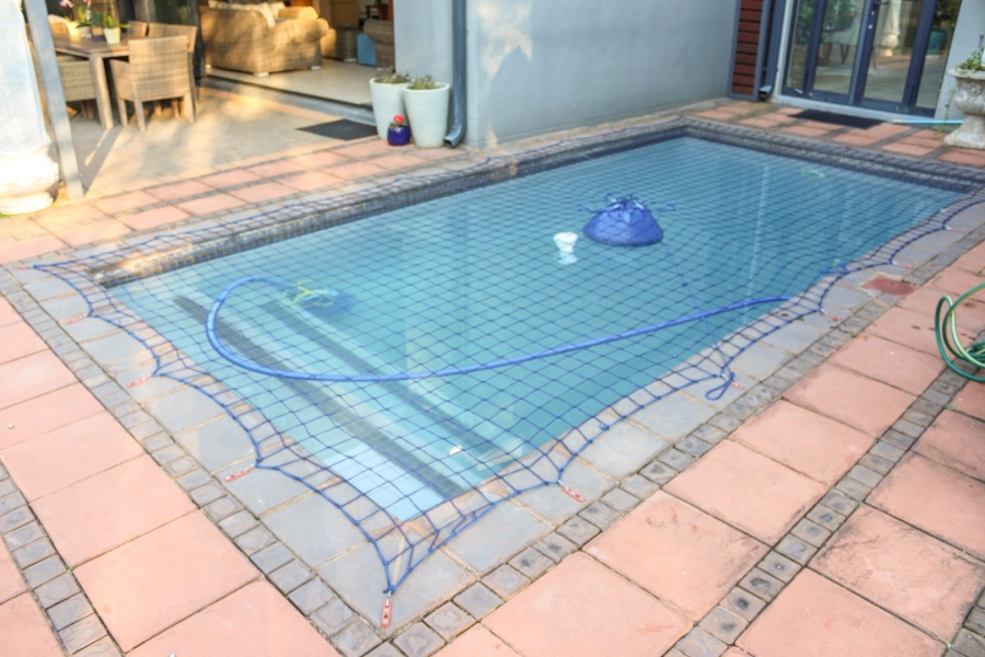 5 Bedroom Property for Sale in Southdowns Estate Gauteng