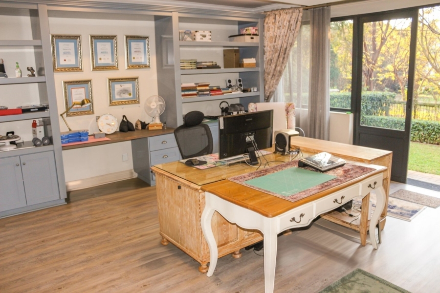 5 Bedroom Property for Sale in Southdowns Estate Gauteng