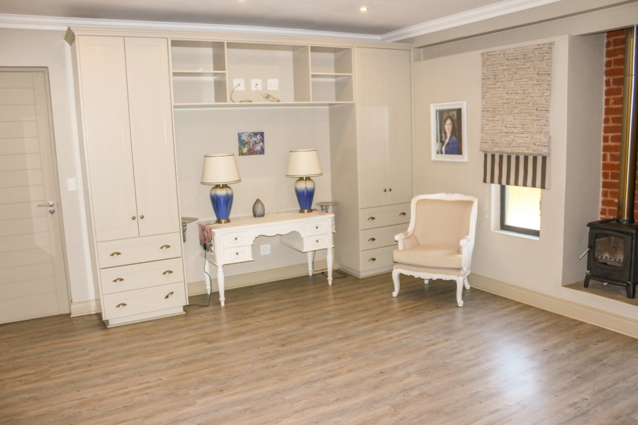 5 Bedroom Property for Sale in Southdowns Estate Gauteng
