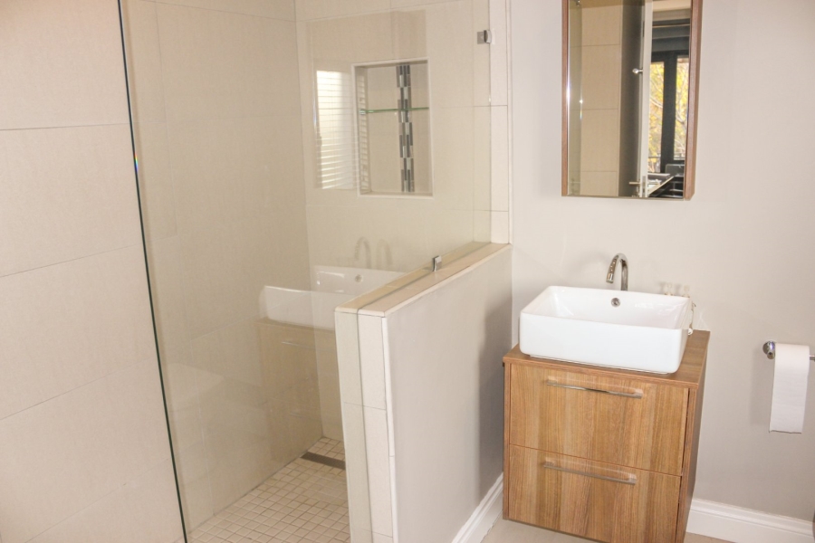 5 Bedroom Property for Sale in Southdowns Estate Gauteng