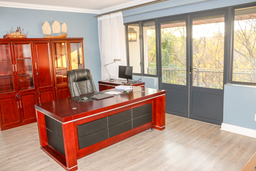 5 Bedroom Property for Sale in Southdowns Estate Gauteng