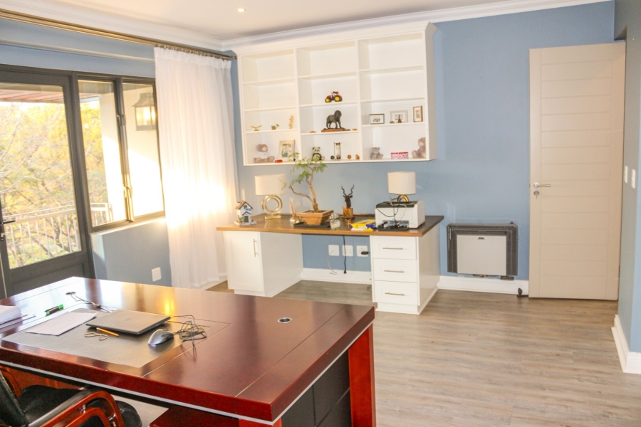 5 Bedroom Property for Sale in Southdowns Estate Gauteng