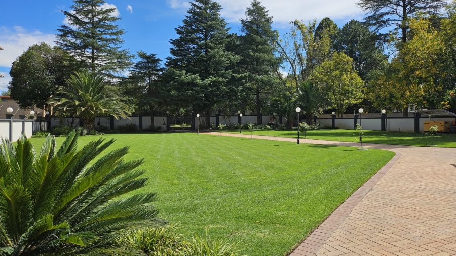 6 Bedroom Property for Sale in Three Rivers Proper Gauteng