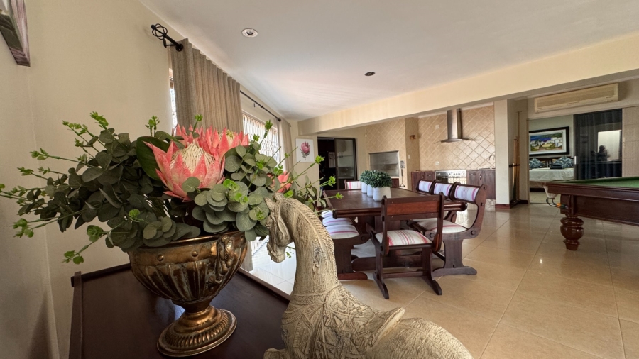6 Bedroom Property for Sale in Three Rivers Proper Gauteng