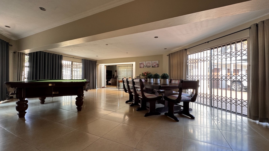 6 Bedroom Property for Sale in Three Rivers Proper Gauteng