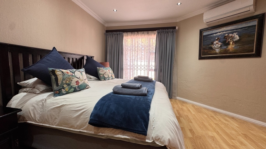 6 Bedroom Property for Sale in Three Rivers Proper Gauteng