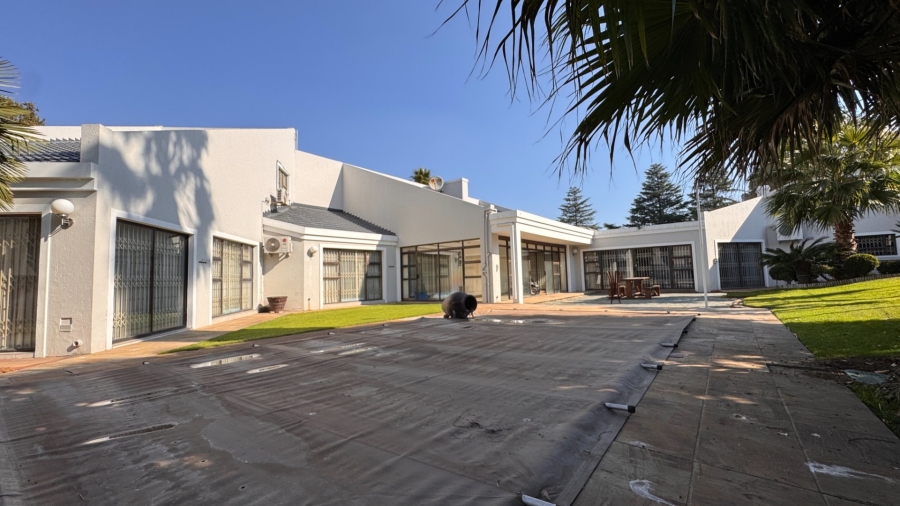 6 Bedroom Property for Sale in Three Rivers Proper Gauteng