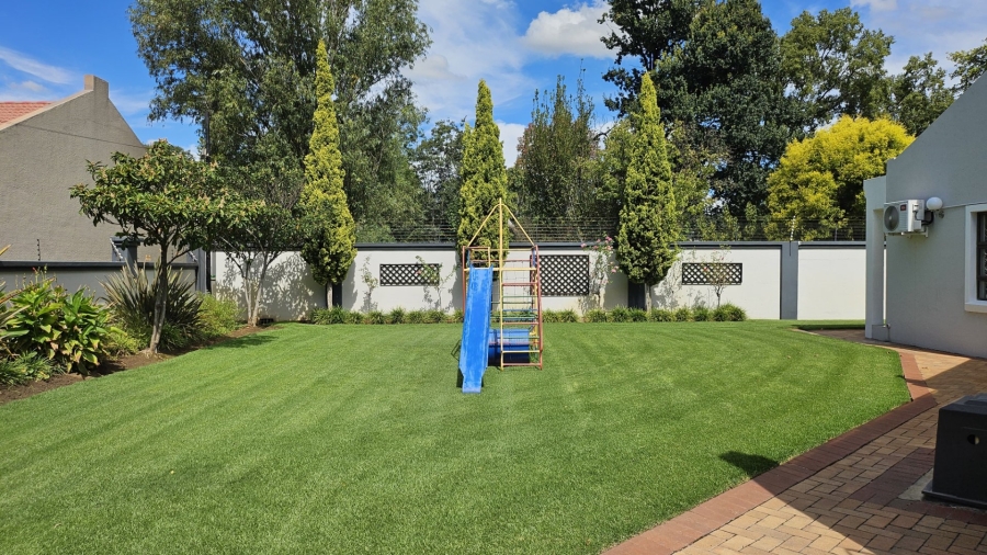 6 Bedroom Property for Sale in Three Rivers Proper Gauteng