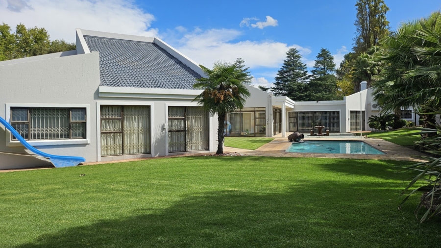 6 Bedroom Property for Sale in Three Rivers Proper Gauteng