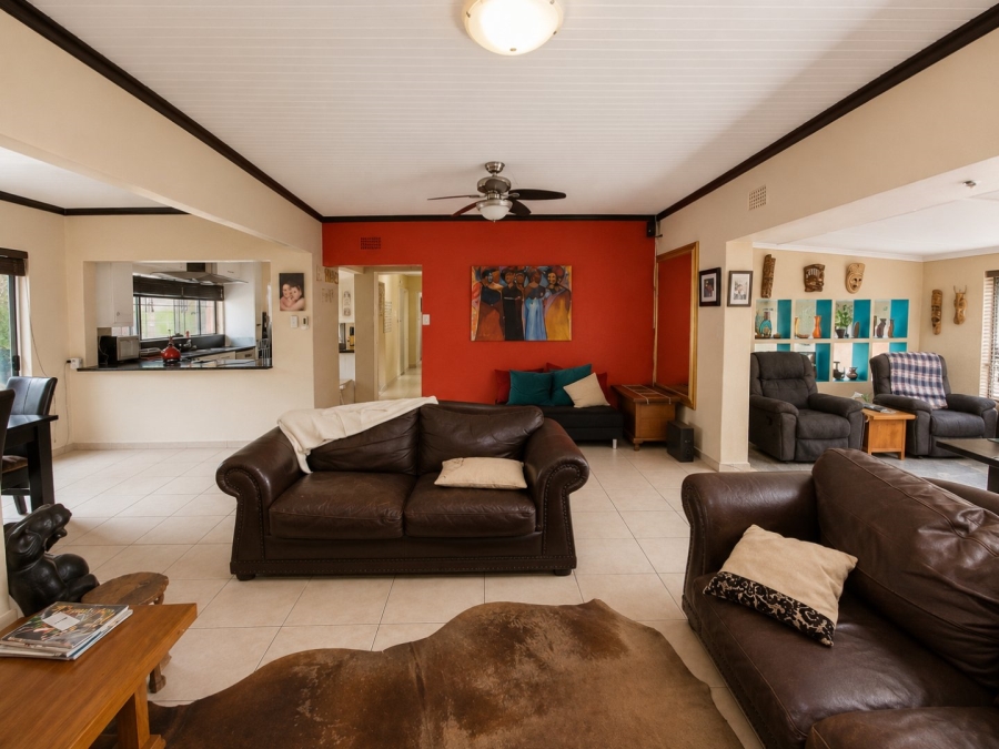 3 Bedroom Property for Sale in Buurendal Gauteng