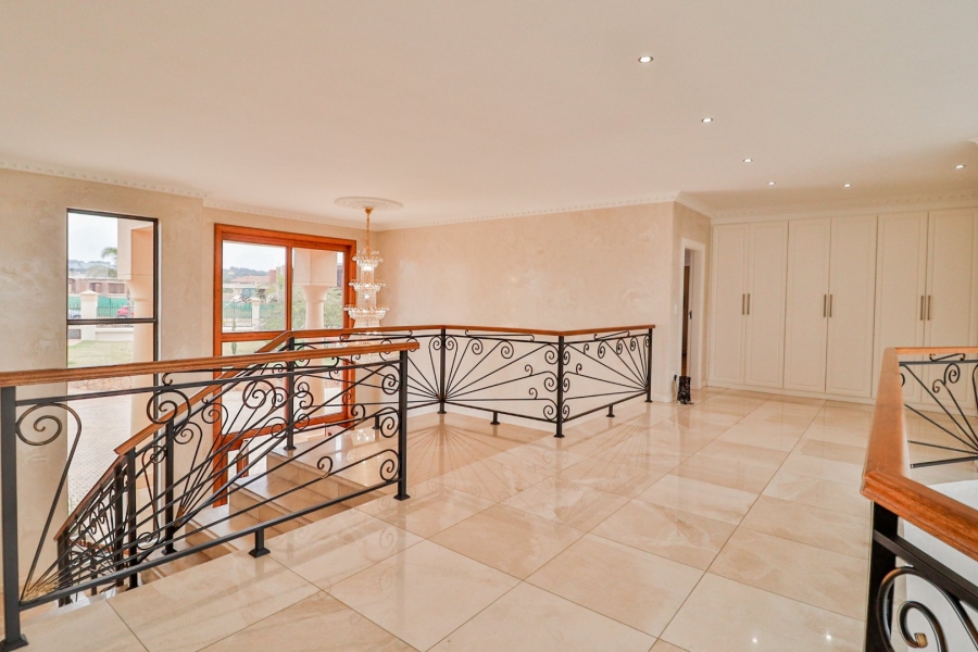 5 Bedroom Property for Sale in Mooikloof Heights Gauteng