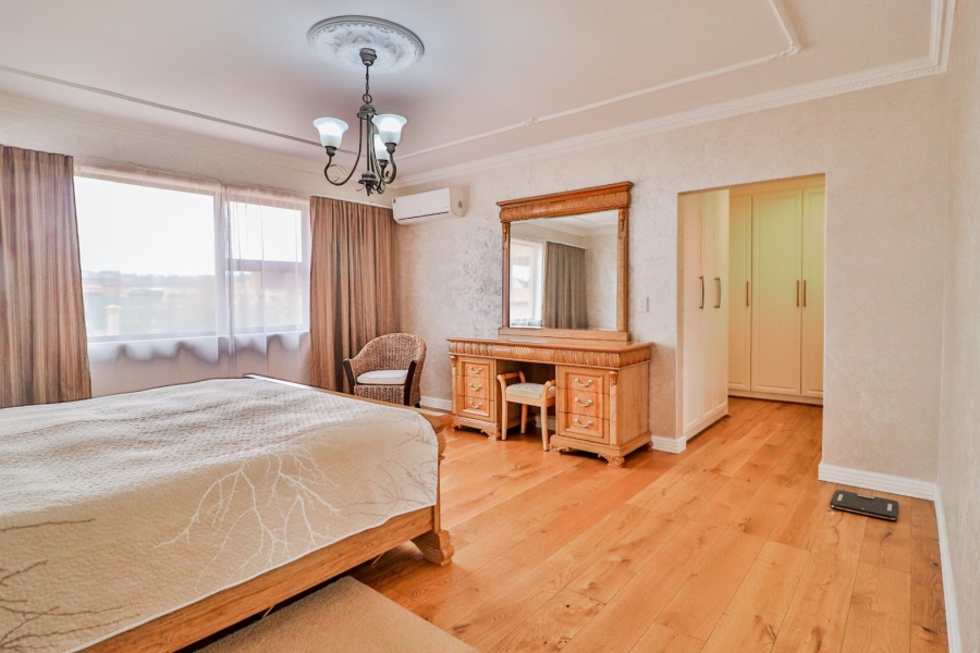 5 Bedroom Property for Sale in Mooikloof Heights Gauteng