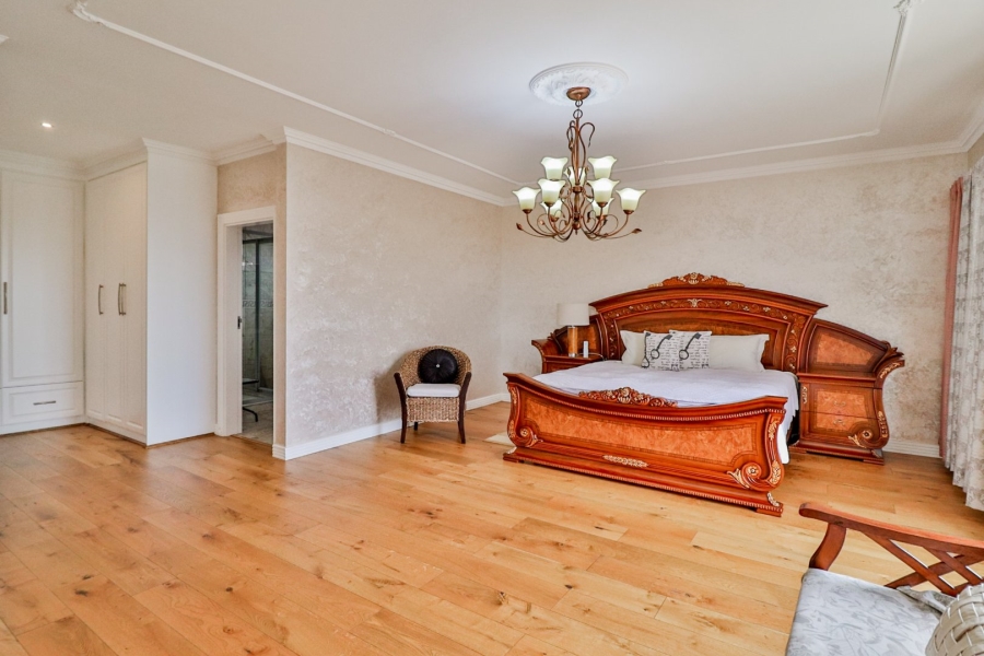 5 Bedroom Property for Sale in Mooikloof Heights Gauteng