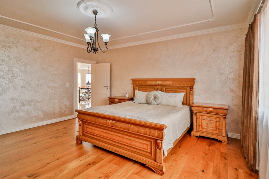 5 Bedroom Property for Sale in Mooikloof Heights Gauteng