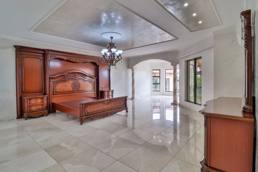 5 Bedroom Property for Sale in Mooikloof Heights Gauteng
