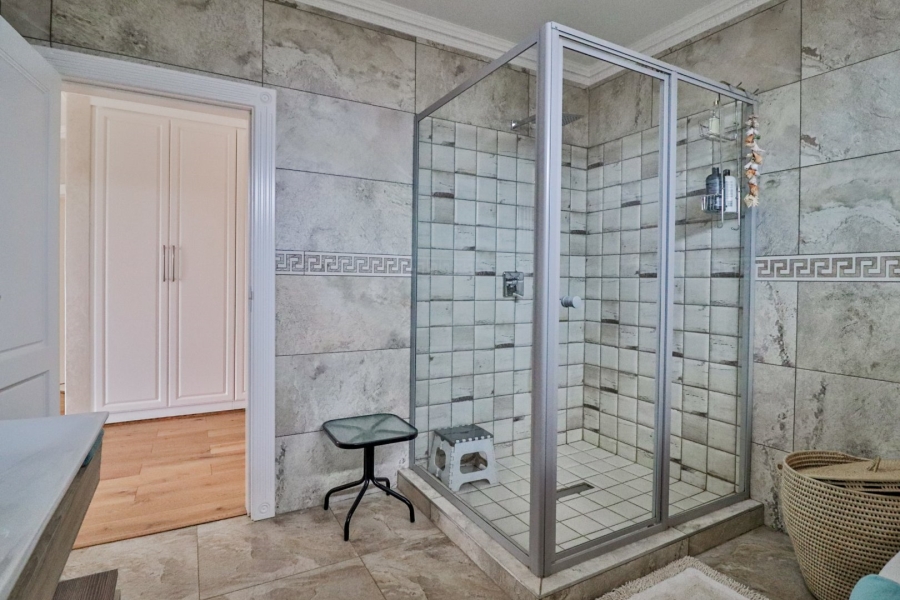 5 Bedroom Property for Sale in Mooikloof Heights Gauteng