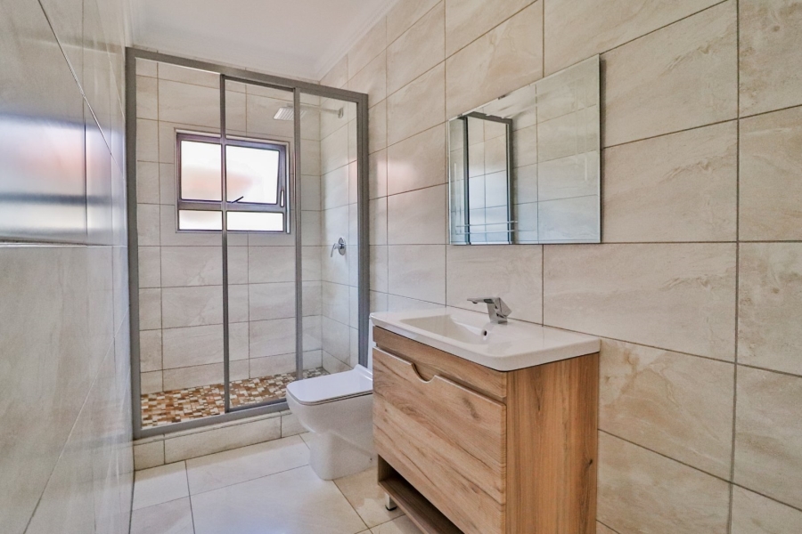 5 Bedroom Property for Sale in Mooikloof Heights Gauteng