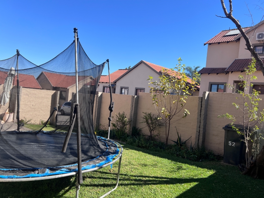 2 Bedroom Property for Sale in Halfway Gardens Gauteng