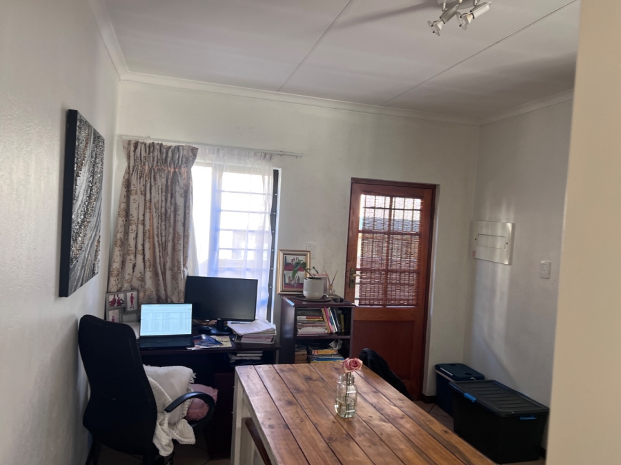 2 Bedroom Property for Sale in Halfway Gardens Gauteng