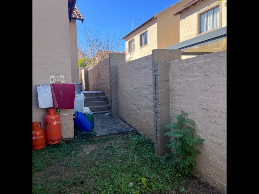 2 Bedroom Property for Sale in Halfway Gardens Gauteng