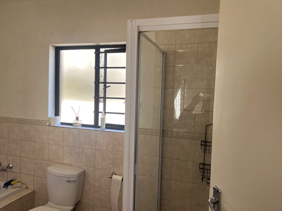 2 Bedroom Property for Sale in Halfway Gardens Gauteng