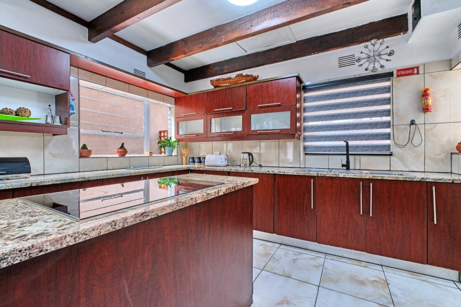 To Let 5 Bedroom Property for Rent in Rivonia Gauteng