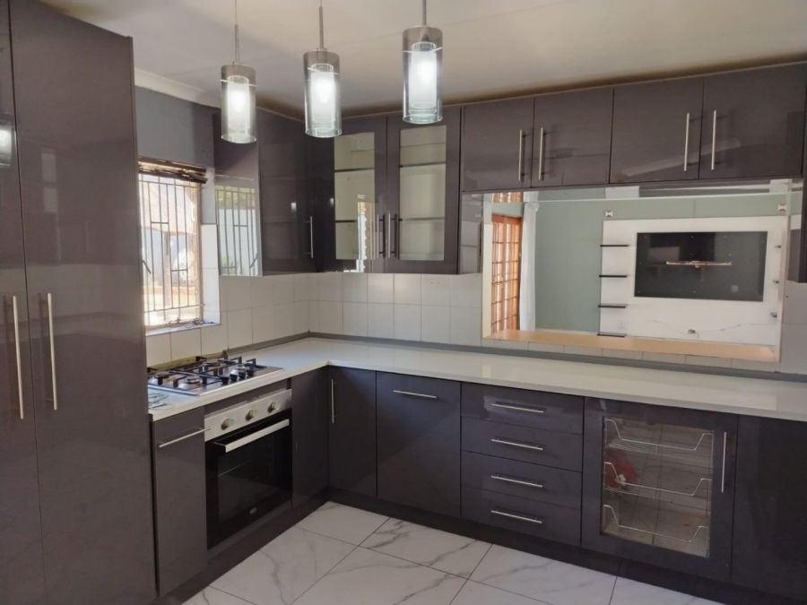 3 Bedroom Property for Sale in Silverton Gauteng