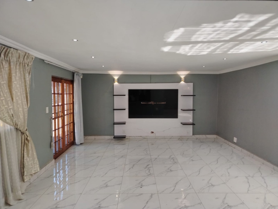 3 Bedroom Property for Sale in Silverton Gauteng