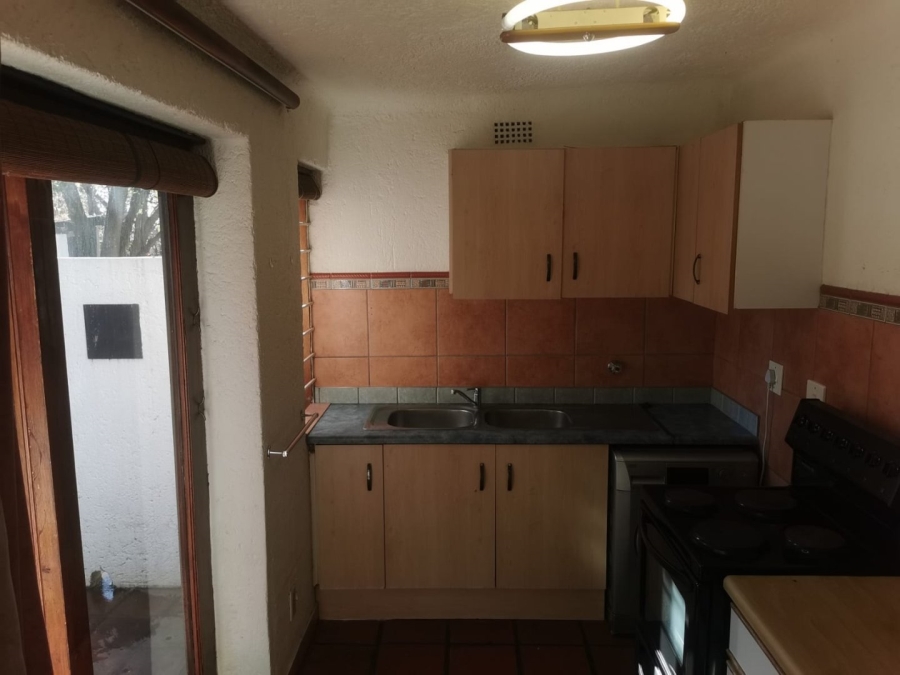 1 Bedroom Property for Sale in Bedfordview Gauteng