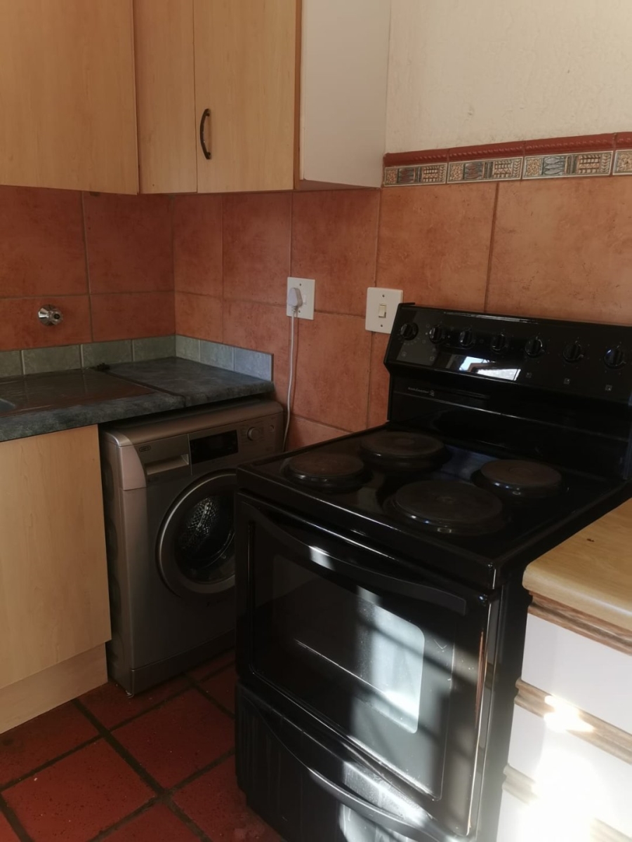 1 Bedroom Property for Sale in Bedfordview Gauteng