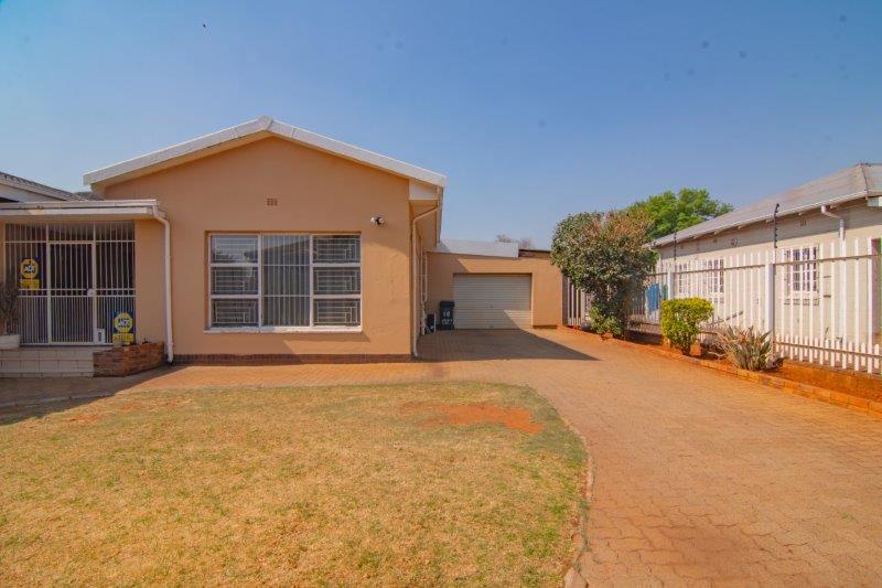 4 Bedroom Property for Sale in Dalview Gauteng