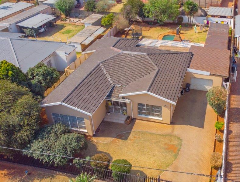 4 Bedroom Property for Sale in Dalview Gauteng