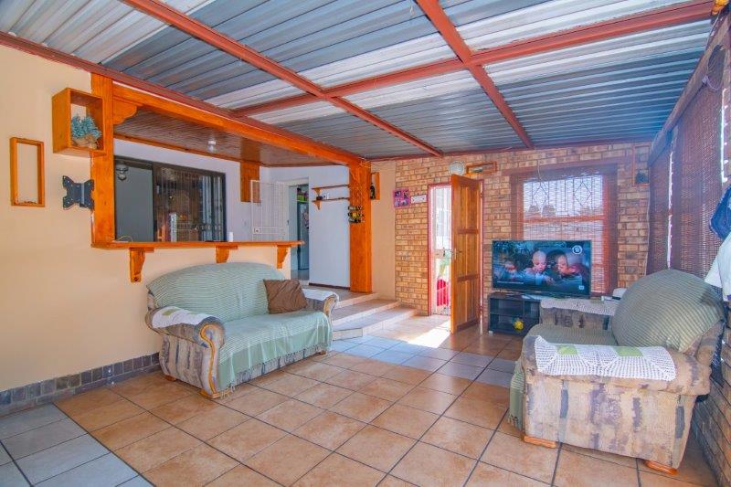 4 Bedroom Property for Sale in Dalview Gauteng