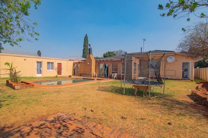4 Bedroom Property for Sale in Dalview Gauteng