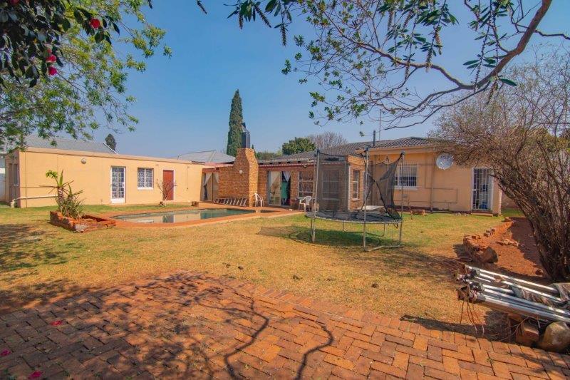 4 Bedroom Property for Sale in Dalview Gauteng