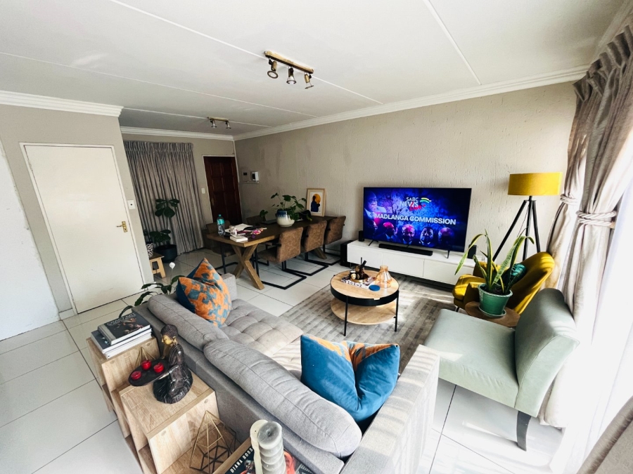 3 Bedroom Property for Sale in Buccleuch Gauteng