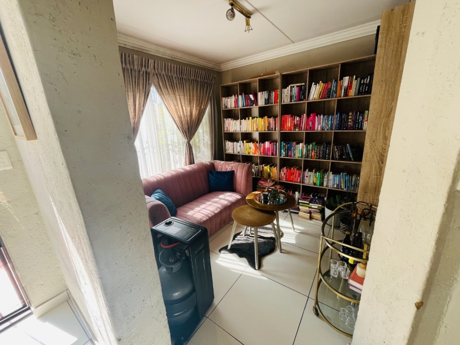 3 Bedroom Property for Sale in Buccleuch Gauteng