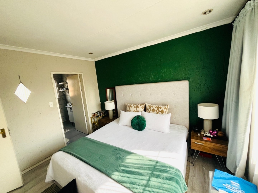 3 Bedroom Property for Sale in Buccleuch Gauteng