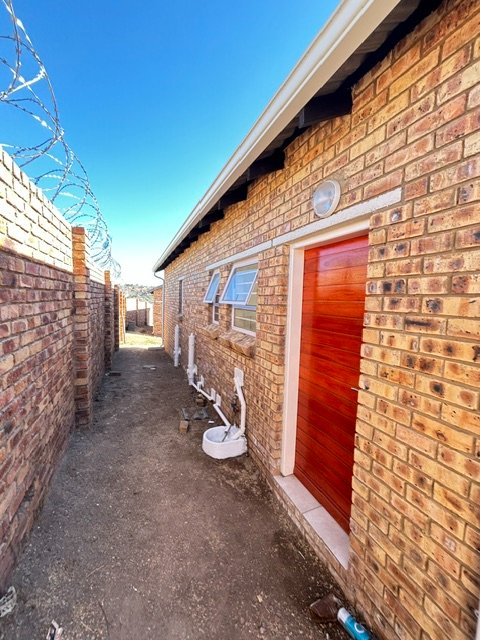 To Let 3 Bedroom Property for Rent in Olievenhoutbosch Gauteng