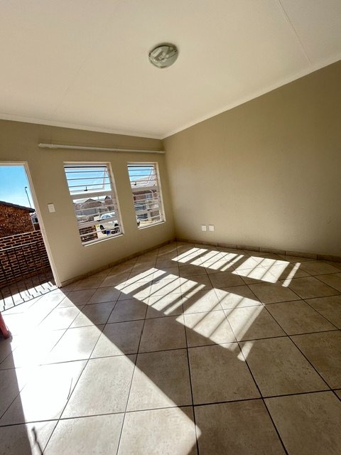 To Let 3 Bedroom Property for Rent in Olievenhoutbosch Gauteng