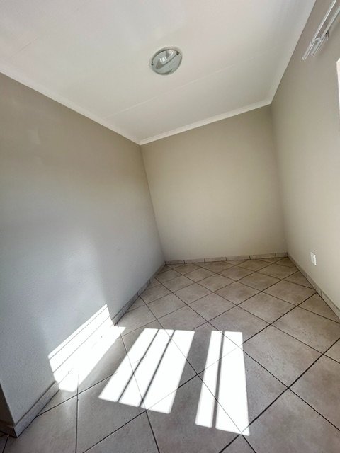 To Let 3 Bedroom Property for Rent in Olievenhoutbosch Gauteng