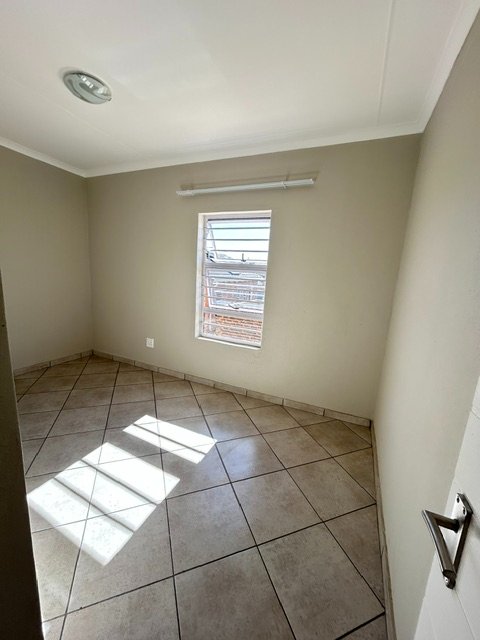 To Let 3 Bedroom Property for Rent in Olievenhoutbosch Gauteng