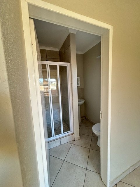 To Let 3 Bedroom Property for Rent in Olievenhoutbosch Gauteng