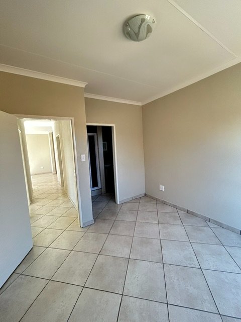 To Let 3 Bedroom Property for Rent in Olievenhoutbosch Gauteng
