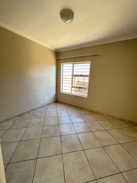 To Let 3 Bedroom Property for Rent in Olievenhoutbosch Gauteng